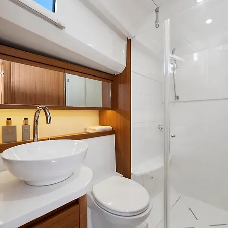 بوتيل Centrum Boat *