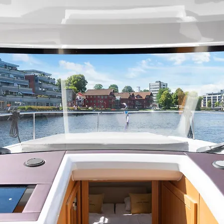 Botel Centrum Boat