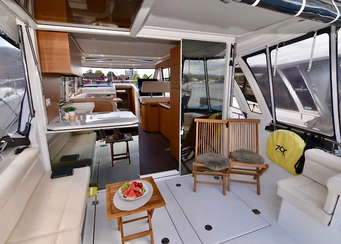 Centrum Boat Ботель