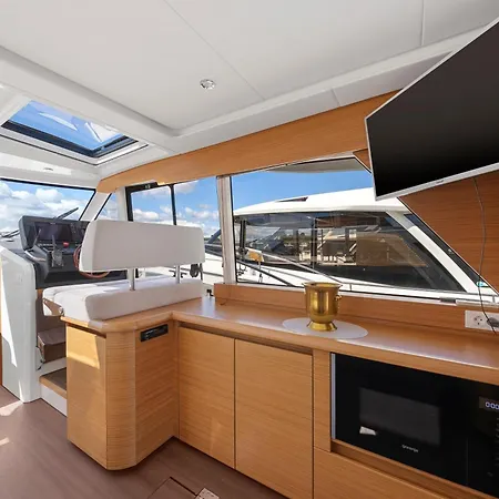 Botel Centrum Boat